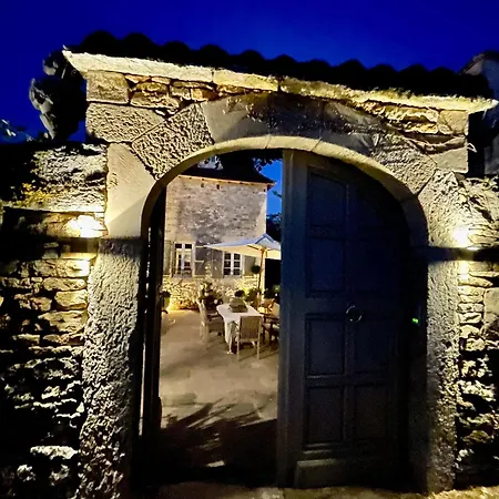 Bed & Breakfast Exclusive With Pool Near Saint Cirq Lapopie Tranquil Luxury